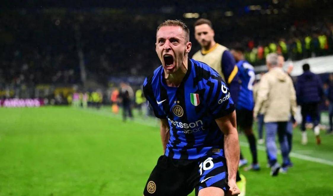 场上风吹日 场上风吹日