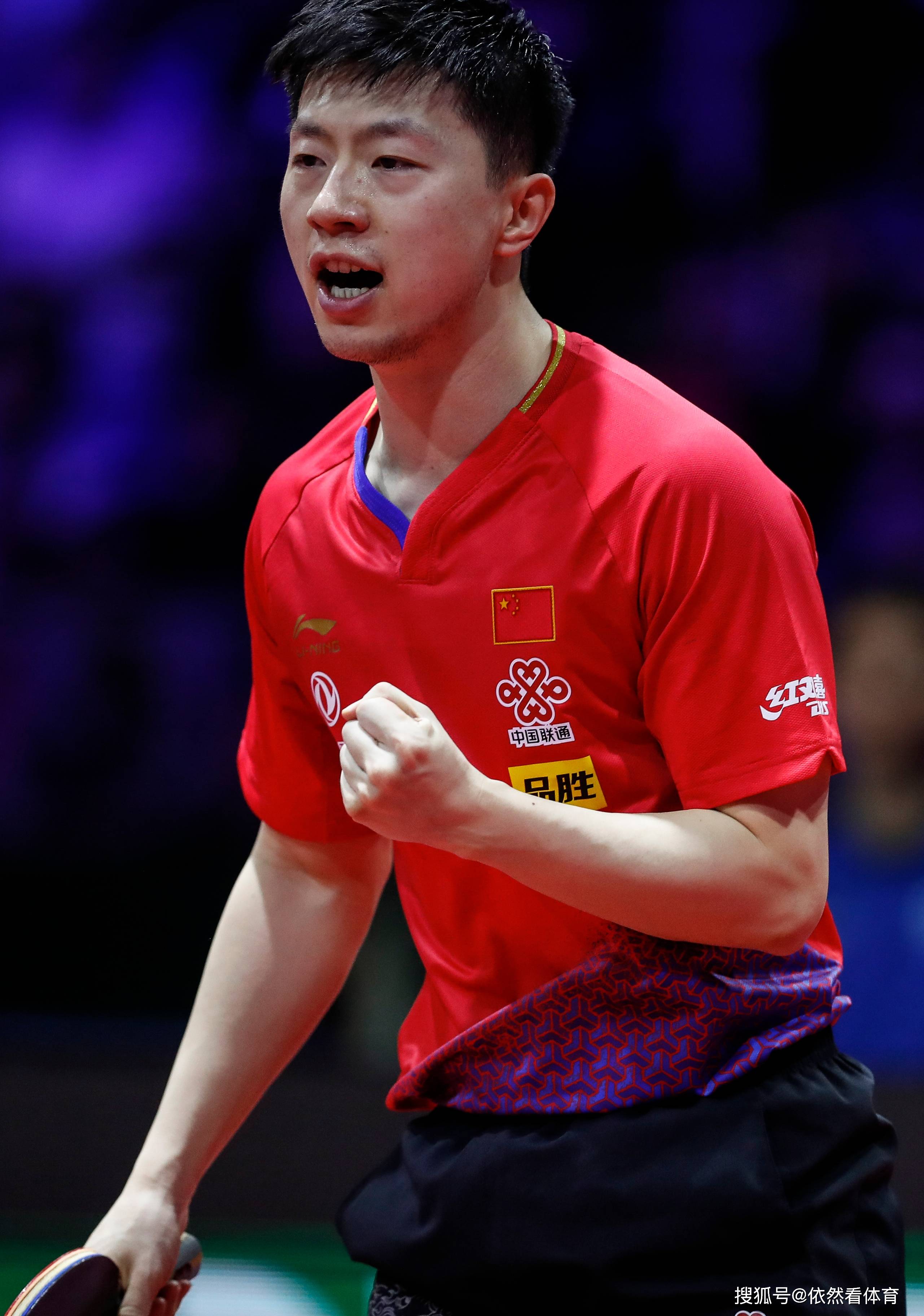 他们在射门 他们在射门