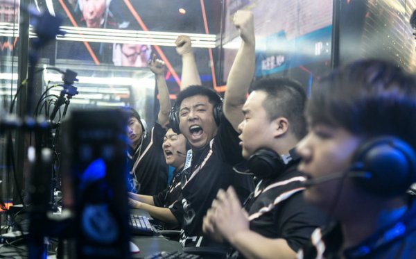 对于本地赛 对于本地赛