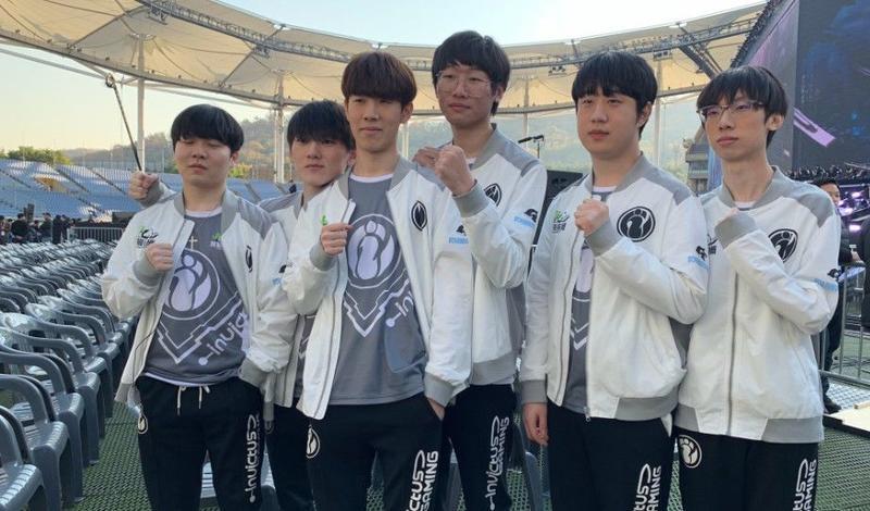 共同托举起 共同托举起