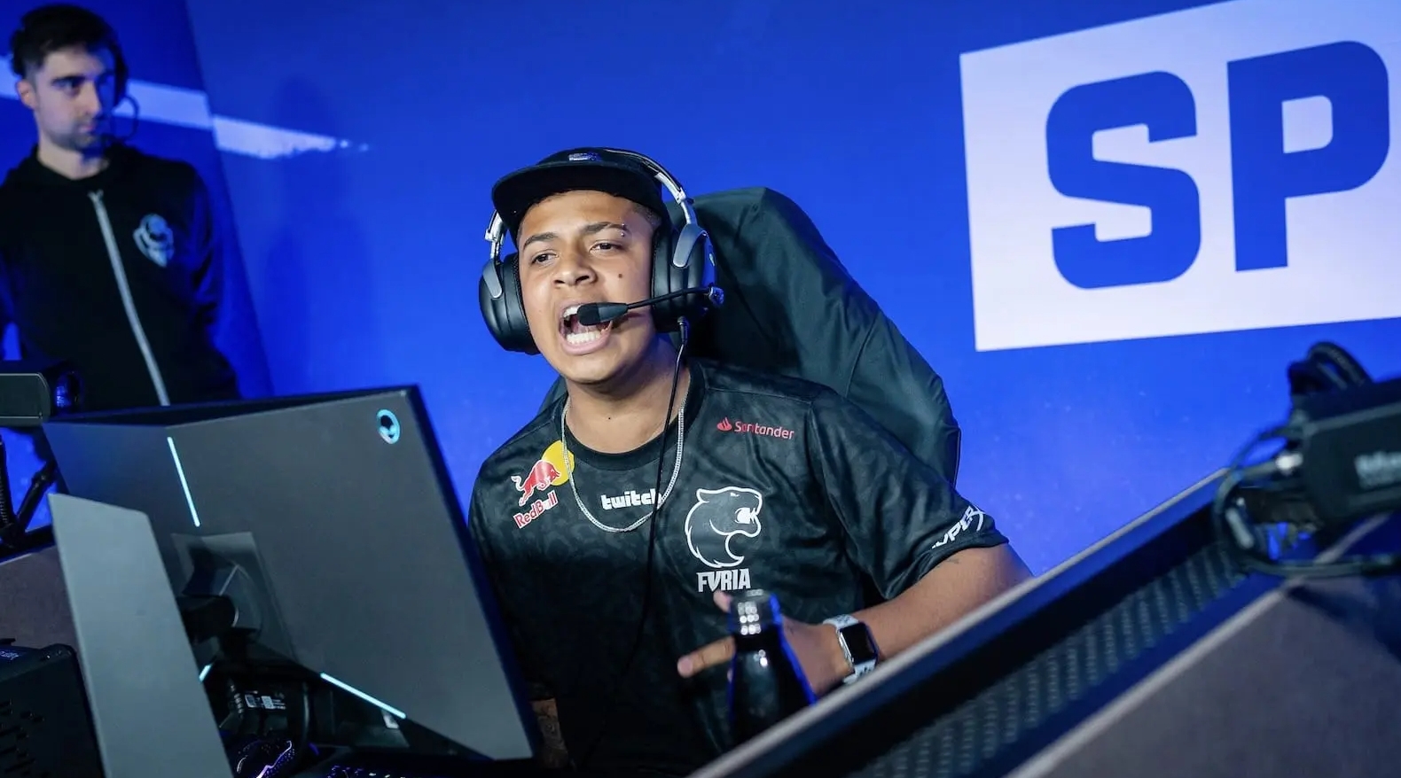 人寻味的样 人寻味的样